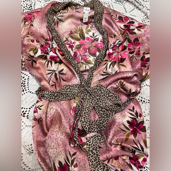 True Beauty by Emme Silky Robe kimono - Picture 5 of 5